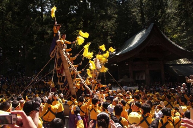 Onbashira Festival