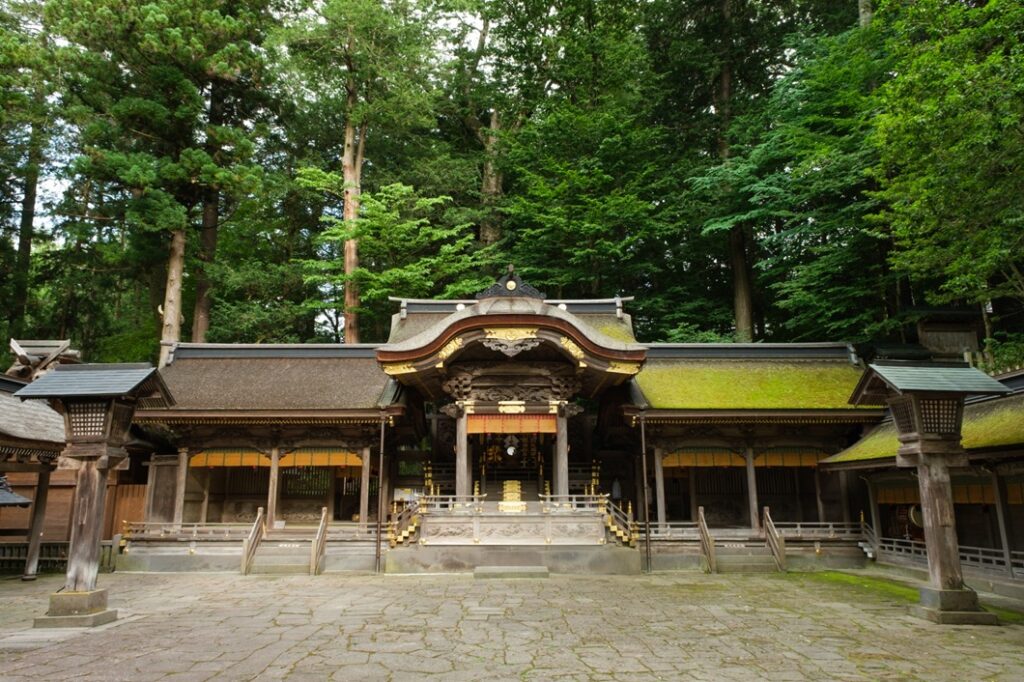 Suwa Shrine Main Shrine