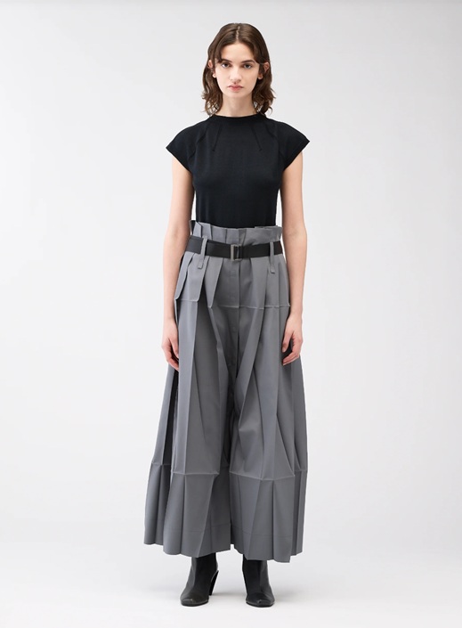 132 5. Issey Miyake No. 3 US$1,315.00 = 110,000 yen (approximately US$785.00 / 1 USD = 145 yen)